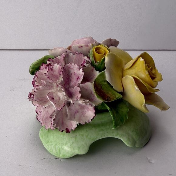 Vintage Basket of Porcelain Roses and Carnations Denton Bone China England - Picture 2 of 8